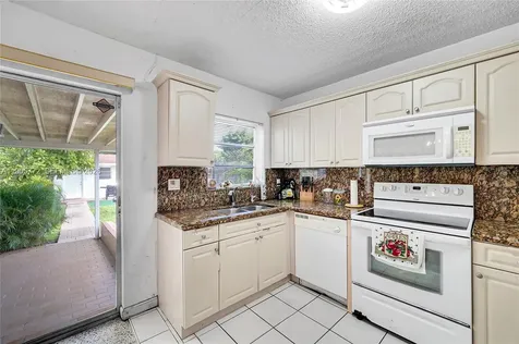 671 E 53rd Street Hialeah FL 33013