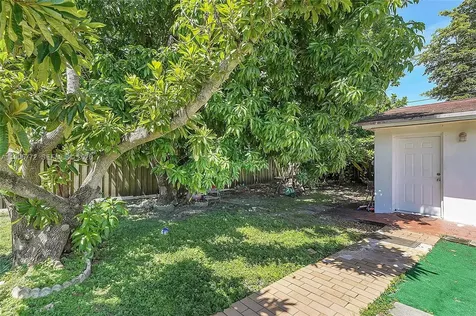 671 E 53rd Street Hialeah FL 33013