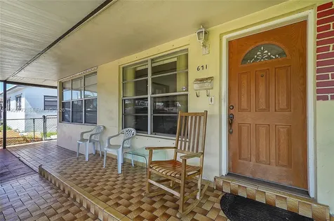 671 E 53rd Street Hialeah FL 33013
