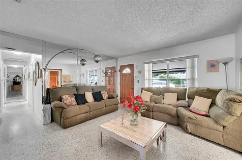 671 E 53rd Street Hialeah FL 33013