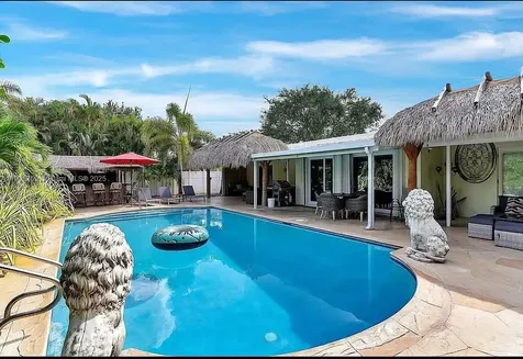 4521 NE 15th Terrace Oakland Park FL 33334