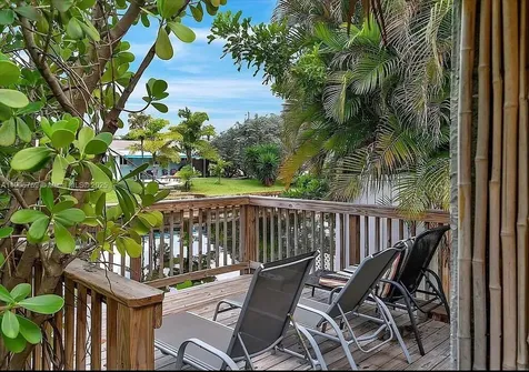 4521 NE 15th Terrace Oakland Park FL 33334