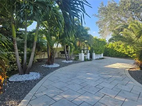 4521 NE 15th Terrace Oakland Park FL 33334