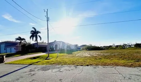 416 NW 38 Place Cape Coral FL 33993
