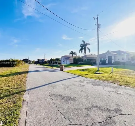 416 NW 38 Place Cape Coral FL 33993
