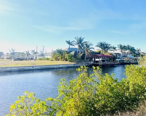 416 NW 38 Place Cape Coral FL 33993