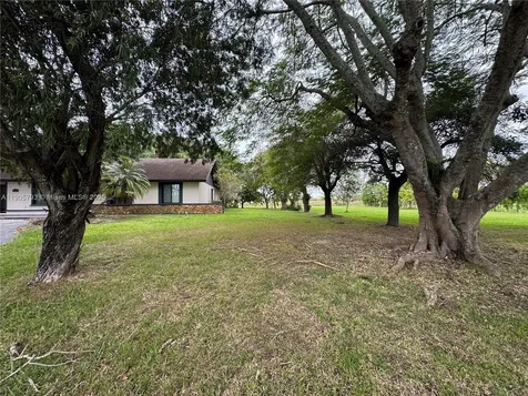 18750 SW 207th Avenue Miami FL 33187