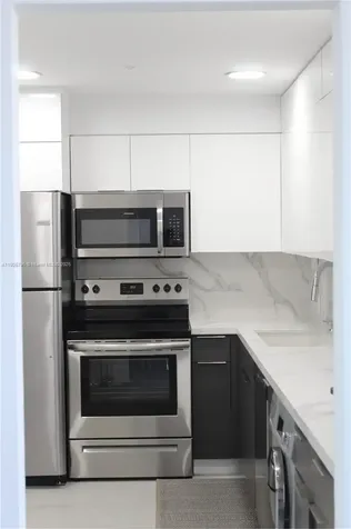 2829 Indian Creek Drive Miami Beach FL 33140