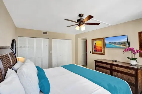 2301 S Ocean Drive Hollywood FL 33019