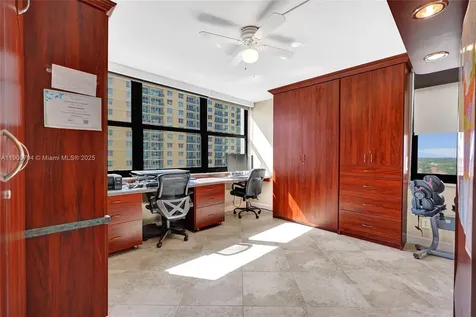2301 S Ocean Drive Hollywood FL 33019
