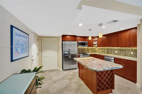 2301 S Ocean Drive Hollywood FL 33019