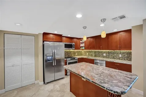 2301 S Ocean Drive Hollywood FL 33019