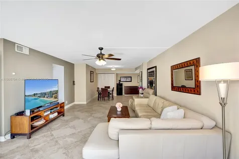 2301 S Ocean Drive Hollywood FL 33019