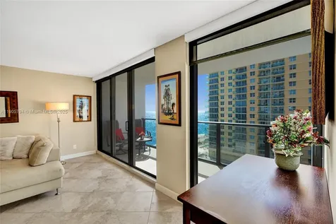 2301 S Ocean Drive Hollywood FL 33019