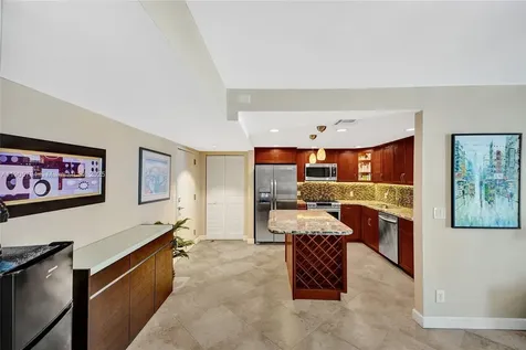 2301 S Ocean Drive Hollywood FL 33019