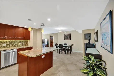 2301 S Ocean Drive Hollywood FL 33019