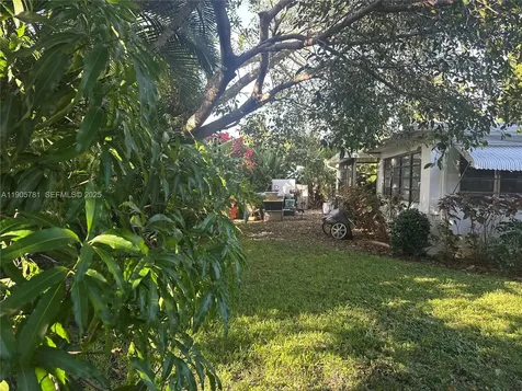 2805 NE 16th Avenue Wilton Manors FL 33334