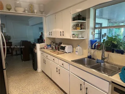 2805 NE 16th Avenue Wilton Manors FL 33334