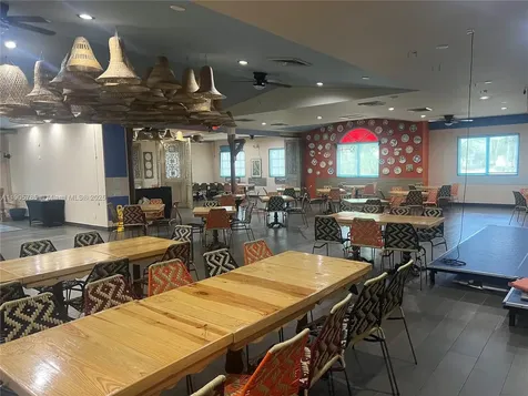 2255 NW 87th Avenue Doral FL 33172