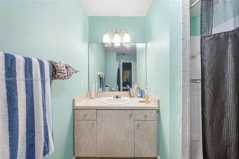 5930 W Lincoln Circle W Lake Worth FL 33463