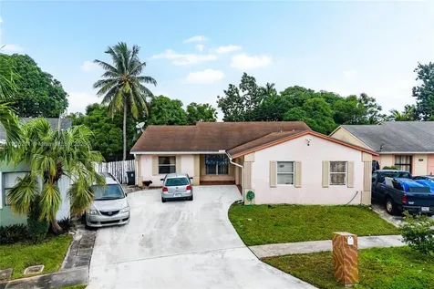5930 W Lincoln Circle W Lake Worth FL 33463