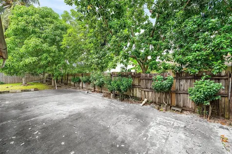 5930 W Lincoln Circle W Lake Worth FL 33463