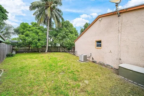 5930 W Lincoln Circle W Lake Worth FL 33463