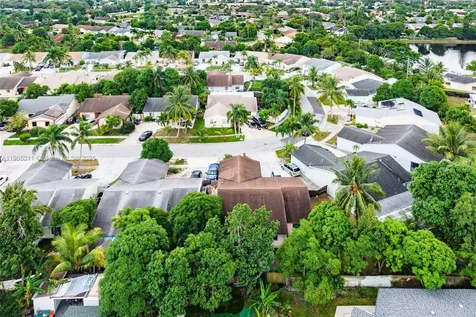 5930 W Lincoln Circle W Lake Worth FL 33463