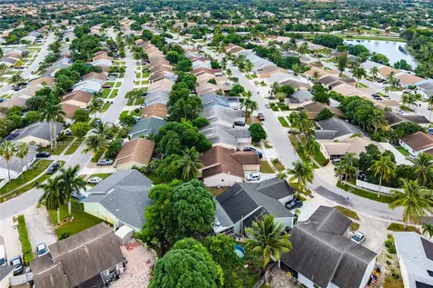 5930 W Lincoln Circle W Lake Worth FL 33463