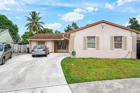 5930 W Lincoln Circle W Lake Worth FL 33463
