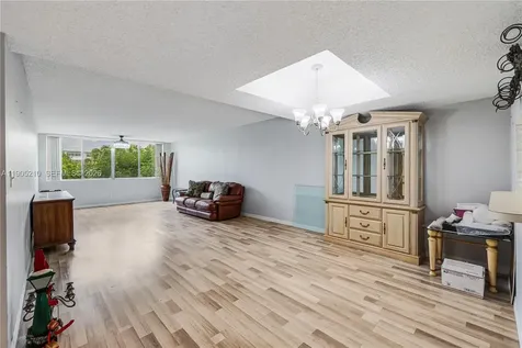 6698 10th Avenue N Lake Worth FL 33467