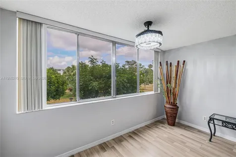 6698 10th Avenue N Lake Worth FL 33467