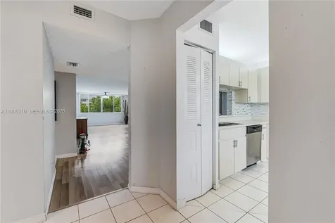 6698 10th Avenue N Lake Worth FL 33467