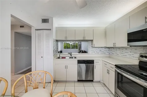 6698 10th Avenue N Lake Worth FL 33467