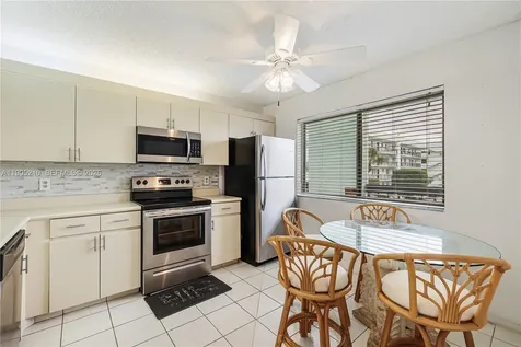 6698 10th Avenue N Lake Worth FL 33467
