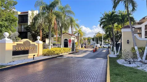8850 Fontainebleau Boulevard Miami FL 33172