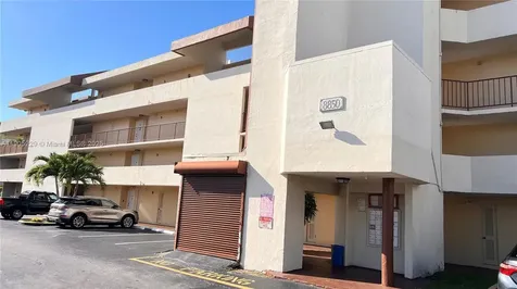 8850 Fontainebleau Boulevard Miami FL 33172