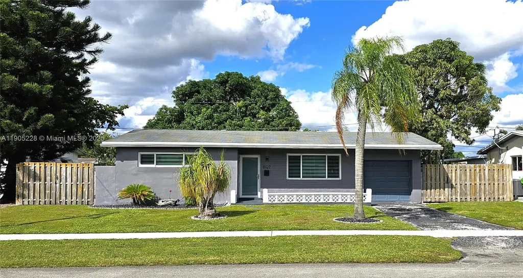 8427 NW 26th Street Sunrise FL 33322