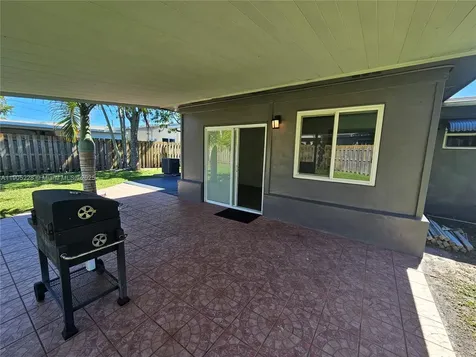 8427 NW 26th Street Sunrise FL 33322