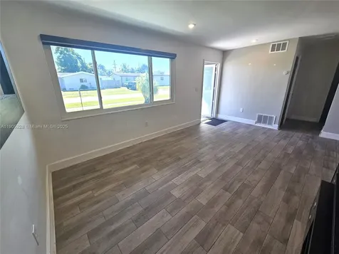 8427 NW 26th Street Sunrise FL 33322