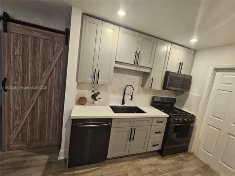 8427 NW 26th Street Sunrise FL 33322