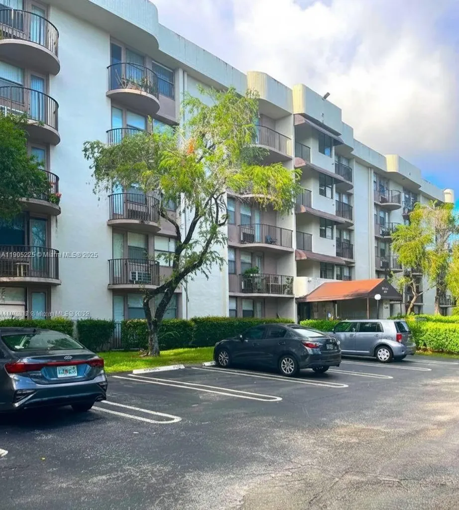 2701 Riverside Drive Coral Springs FL 33065