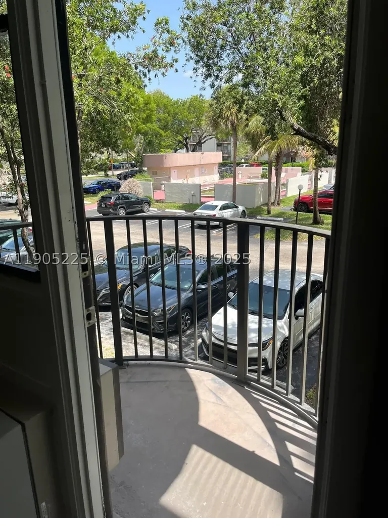 2701 Riverside Drive Coral Springs FL 33065
