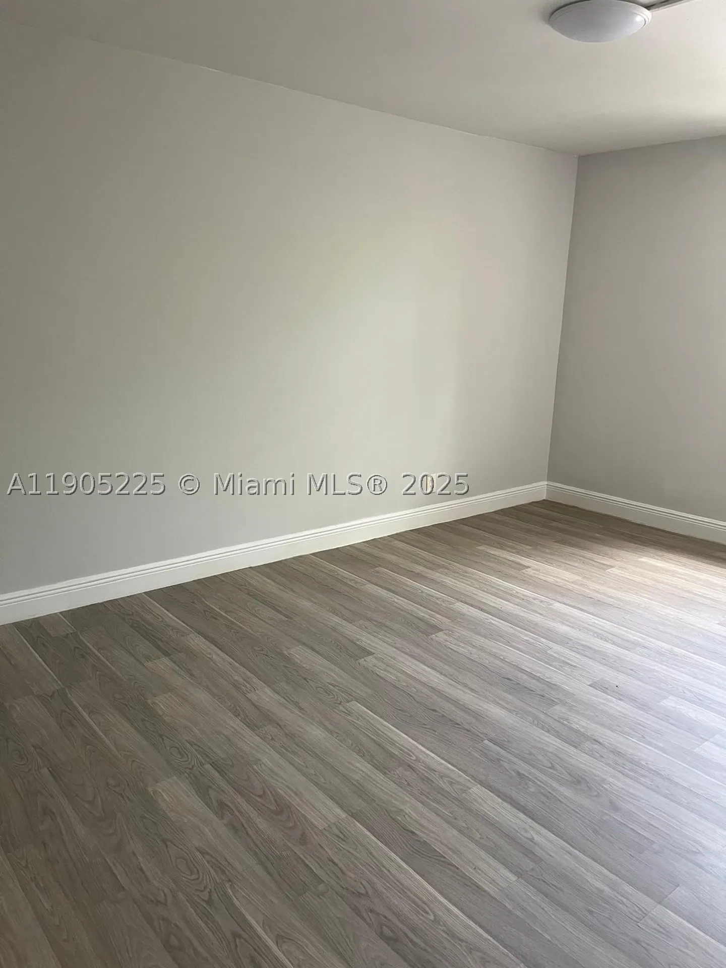 2701 Riverside Drive Coral Springs FL 33065