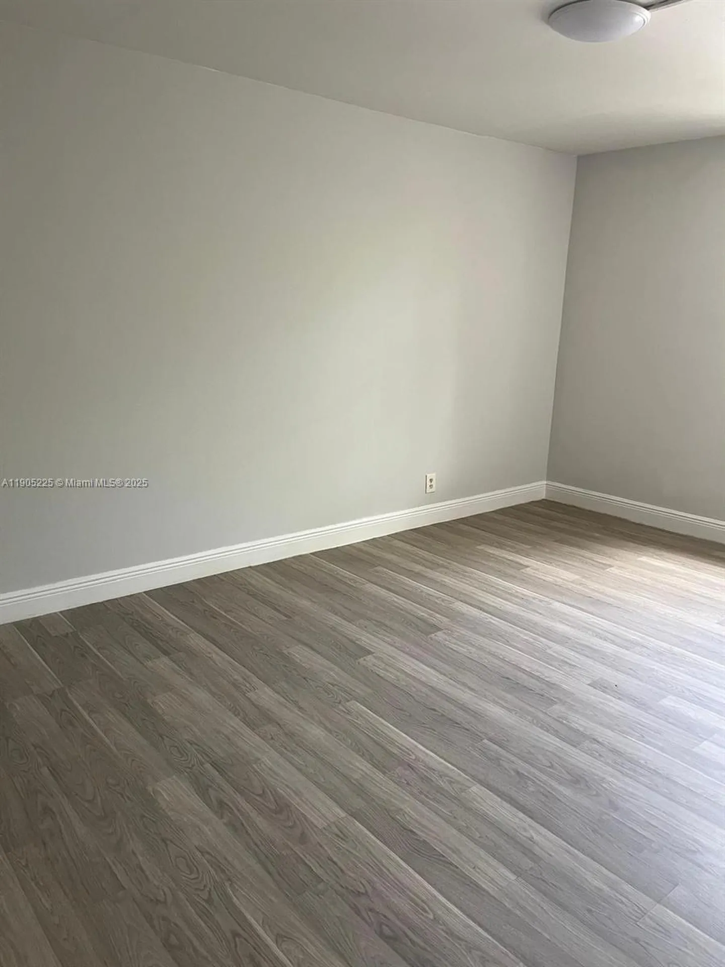 2701 Riverside Drive Coral Springs FL 33065