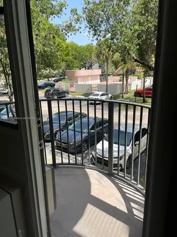 2701 Riverside Drive Coral Springs FL 33065