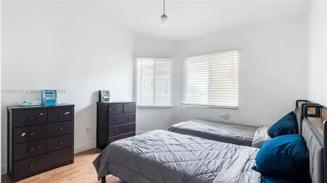 1008 W Jasmine Lane North Lauderdale FL 33068