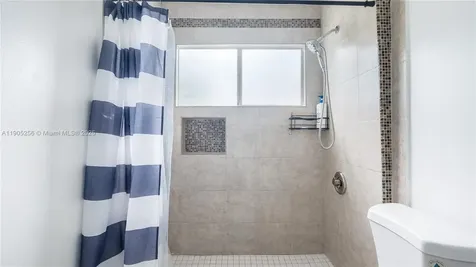 1008 W Jasmine Lane North Lauderdale FL 33068