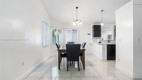 1008 W Jasmine Lane North Lauderdale FL 33068