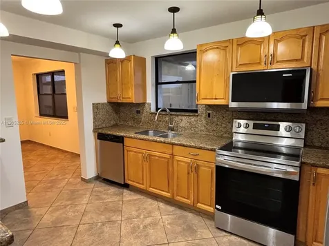 461 Ives Dairy Road Miami FL 33179